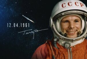 Призывы и лозунги ко Дню космонавтики и 65-й годовщине первого полета человека в космос